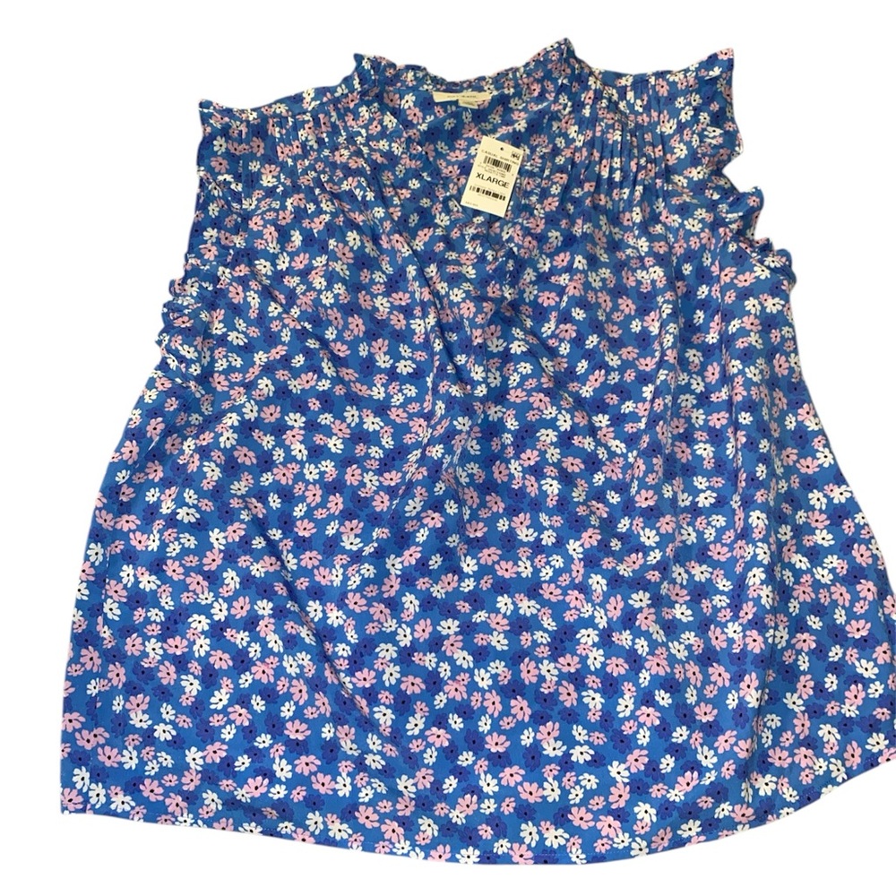 On 34th Floral blouse size xl NWT